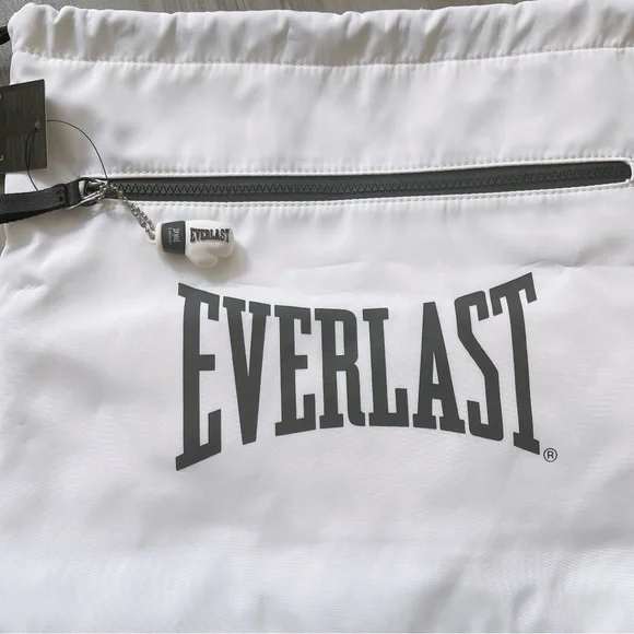 Everlast White and Black Backpack - Picture 3 of 5